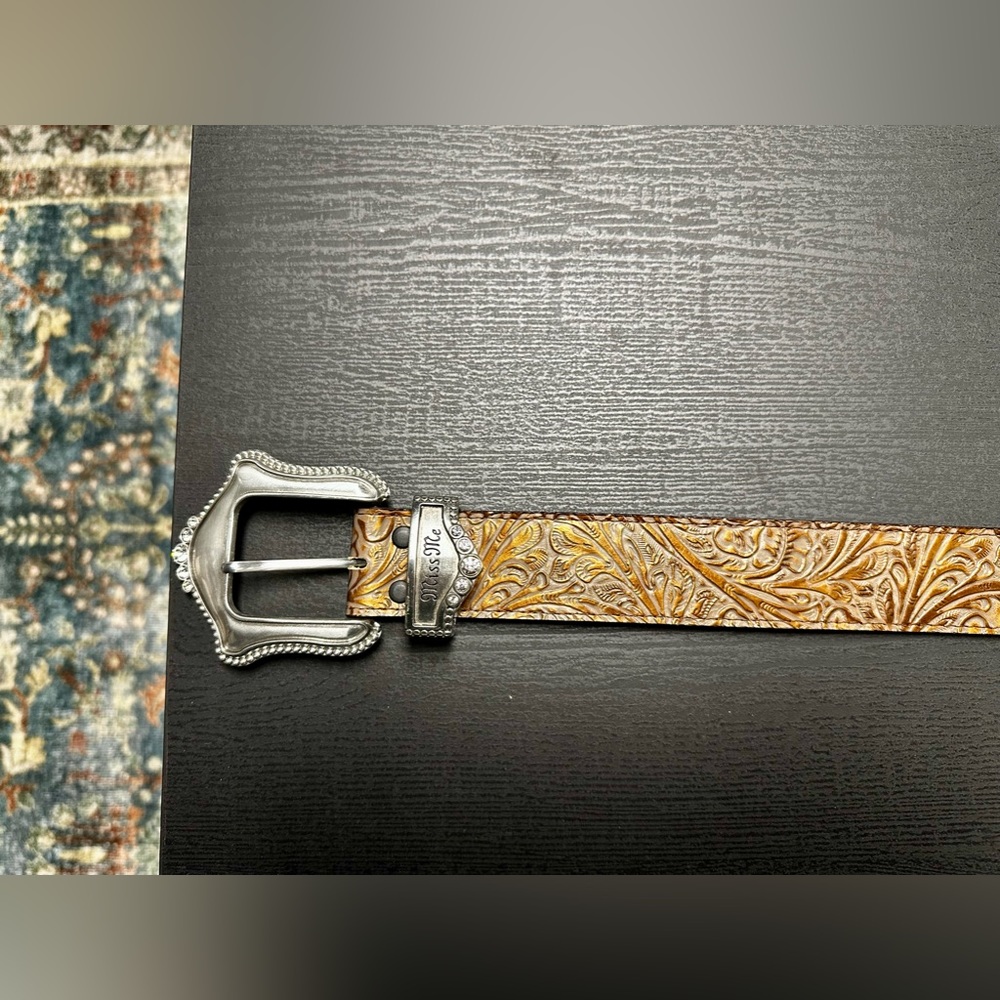 Miss Me leather belt size L